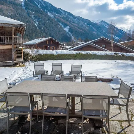 Le Chalet Des Bois *