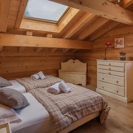 Le Chalet Des Bois Chalet